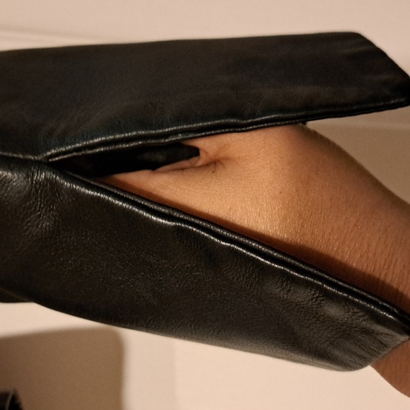 🇮🇹 Danier Italian leather Woman's tailored style black Pure leather. Size xs,s - Picture 8 of 9